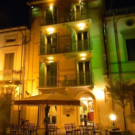 Hotel Villa Adriana Viareggio Luaran gambar