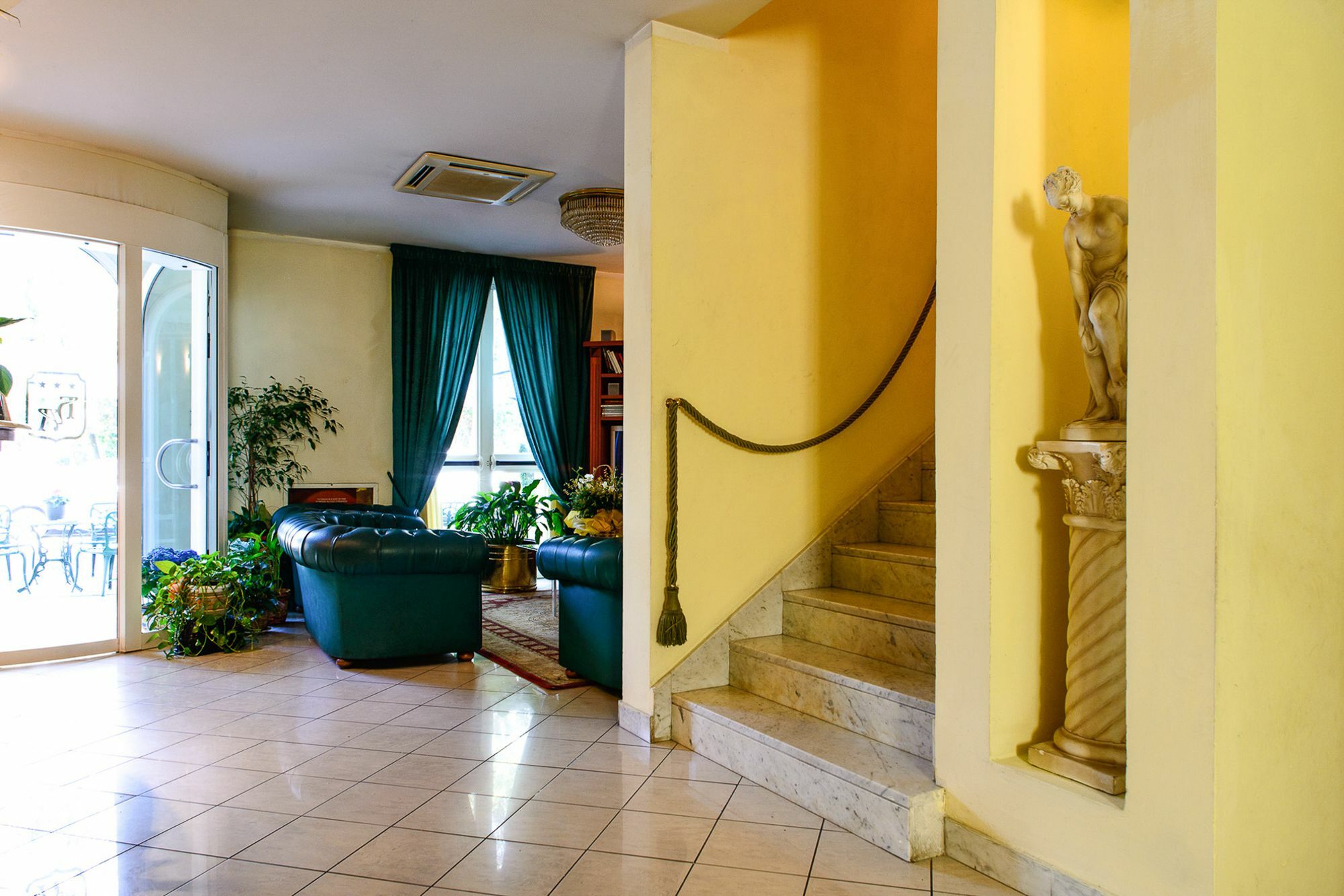 Hotel Villa Adriana Viareggio Luaran gambar